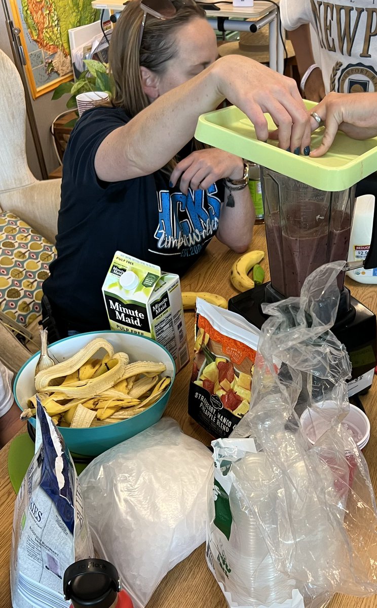 liz_duban's tweet photo. @HarrisHES 5th graders exploring different forms of energy with familiar items, including how blender uses electrical energy to produce mechanical and sound energy resulting in a delicious smoothie! @HicksElementary @LISDScience https://t.co/GsTz4Vo0Ek