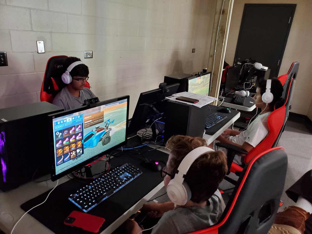IHHSEsports's tweet photo. Indian Hill Esports is back! The Varsity Rocket League team was in action today defeating GISA 5-0! We are so excited for this season! #IHPromise https://t.co/KCMYQ7GLou