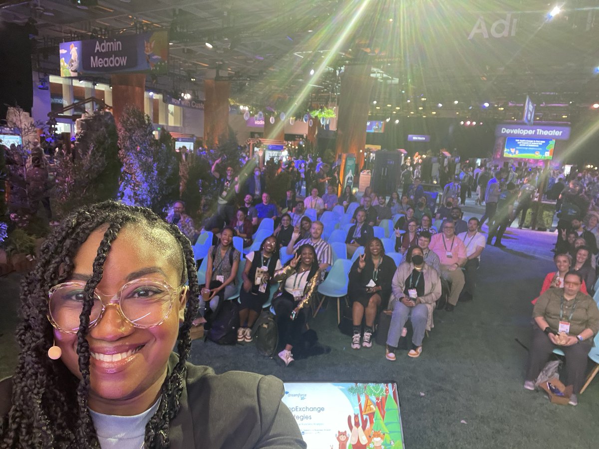 keizramakeba's tweet photo. 🥳 First time attending Dreamforce and first time speaking at Dreamforce  - def top 3 career highlights today especially with my friends aka family there to support!!

#blackintech #keizyintech #df22 #awesomeadmin #trailblazercommunity https://t.co/oossWqtWBt