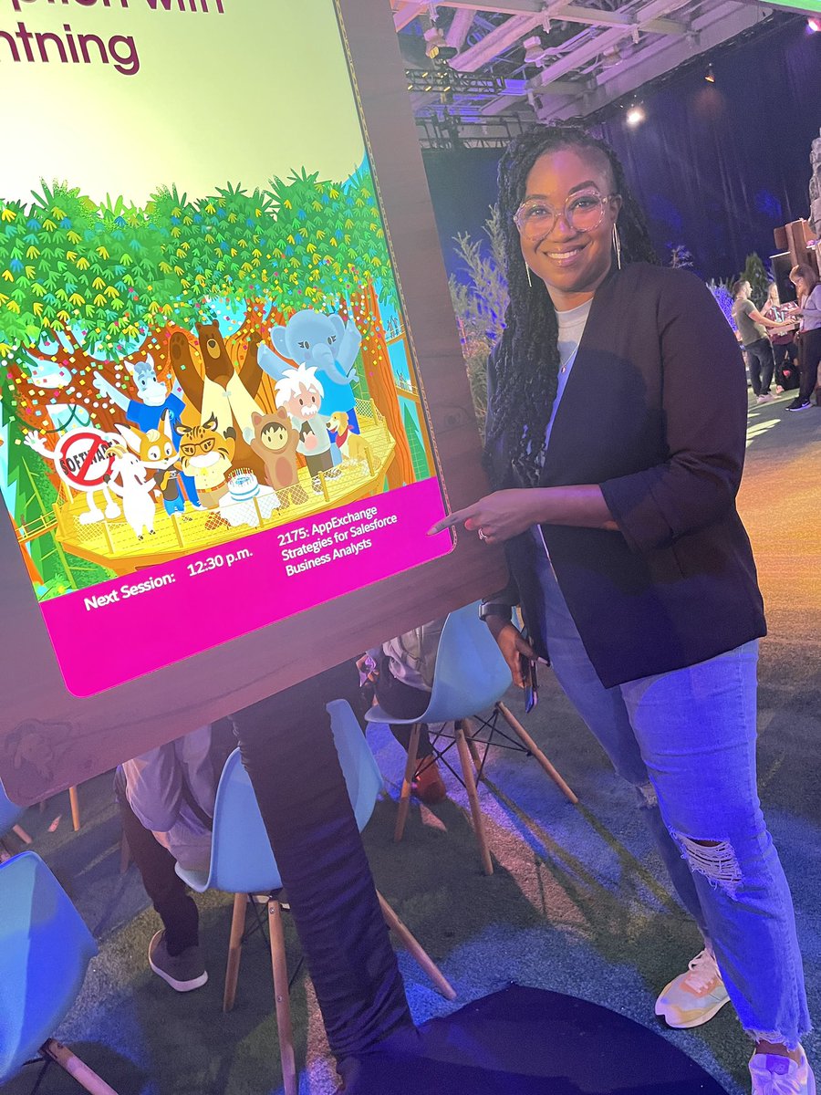 keizramakeba's tweet photo. 🥳 First time attending Dreamforce and first time speaking at Dreamforce  - def top 3 career highlights today especially with my friends aka family there to support!!

#blackintech #keizyintech #df22 #awesomeadmin #trailblazercommunity https://t.co/oossWqtWBt