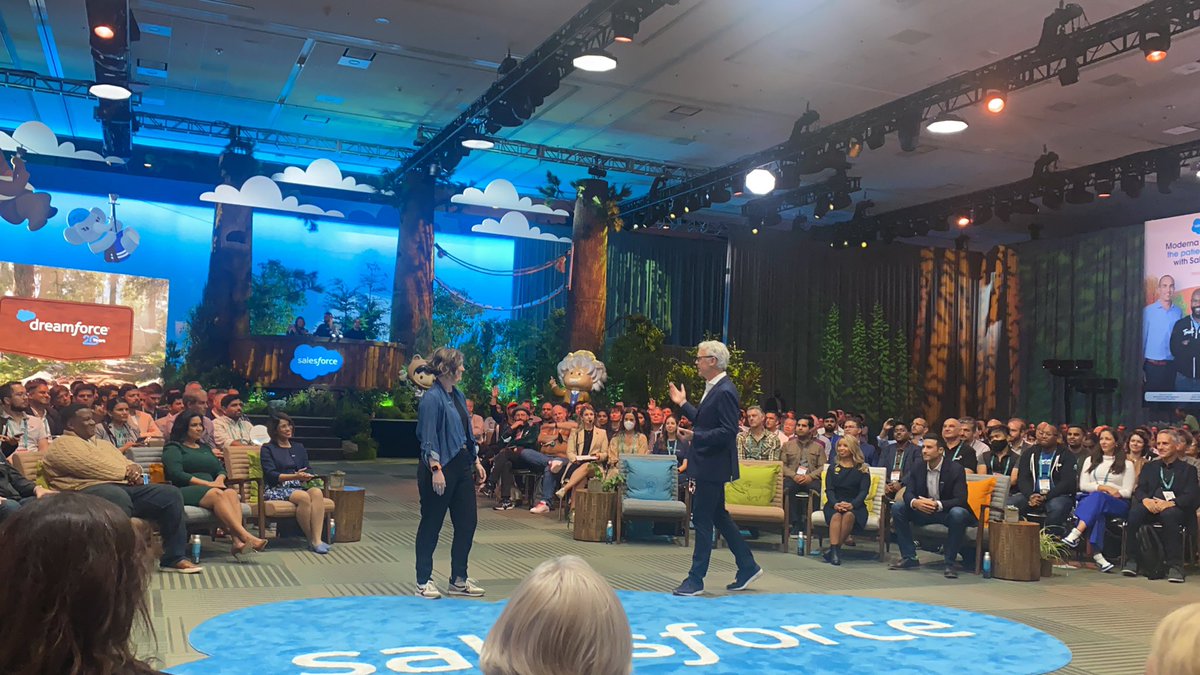 Gaurav Kheterpal (@gauravkheterpal) on Twitter photo And we’re under way with <a href="/SalesforceArchs/">Salesforce Architects</a> Keynote - the most exciting session of <a href="/Dreamforce/">Dreamforce</a> with <a href="/parkerharris/">Parker Harris</a> & @zaynelt And we’re under way with <a href="/SalesforceArchs/">Salesforce Architects</a> Keynote - the most exciting session of <a href="/Dreamforce/">Dreamforce</a> with <a href="/parkerharris/">Parker Harris</a> & @zaynelt