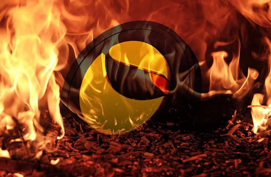 JesusMartinez's tweet photo. The 1.2% $LUNC BURN is NOW live.

@binance it's time! We're all awaiting your move to support the 1.2% #LUNC BURN on buy/sells in your exchange!

RETWEET IF YOU WANT @cz_binance TO 🔥🔥🔥🔥 #LUNACLASSIC! https://t.co/sOL6thjcb3
