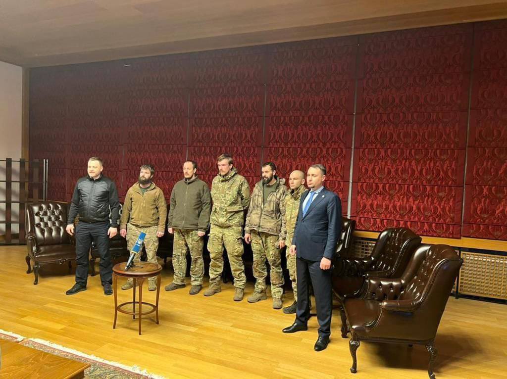 … колына, волына, редис … поменяли всех / а я смеялся над экстракшн…