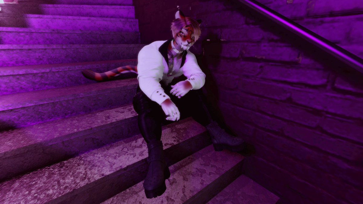 Did an update on my look? What does everyone think?