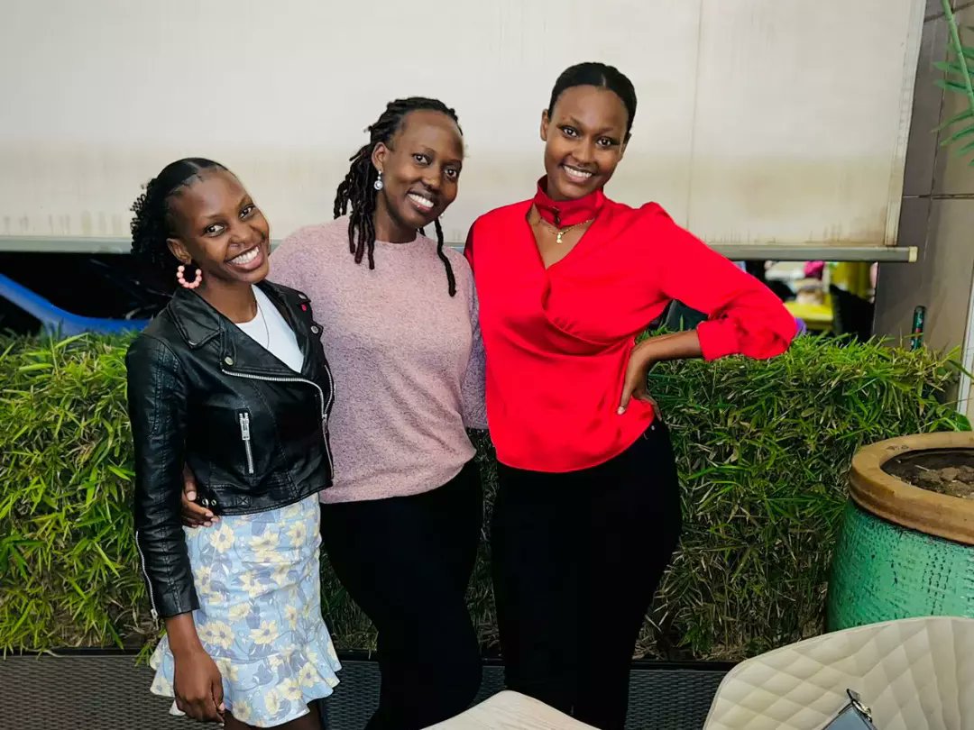 Altarboy01's tweet photo. time with those I care about after the service. I am learning a lot from this other side; and enjoying the season I am living in. #ANewCulture #BeholdTheNew
Praying for a beautiful week. God bless you.
🖼️ : 📸 9/2022
#MyTestimonyIsValid
#MoreOfJesusChrist https://t.co/CL46VGfsUu