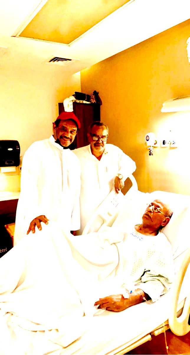 اليوم قمنا بزيارة انا واخي منصور للعم ابراهيم الحمدان المشجع الاتفاقي  اطال الله في عمره وعلى آجر ان شاء الله يابوعيسى ونتمنى له الشفاء العاجل دعواتكم له .