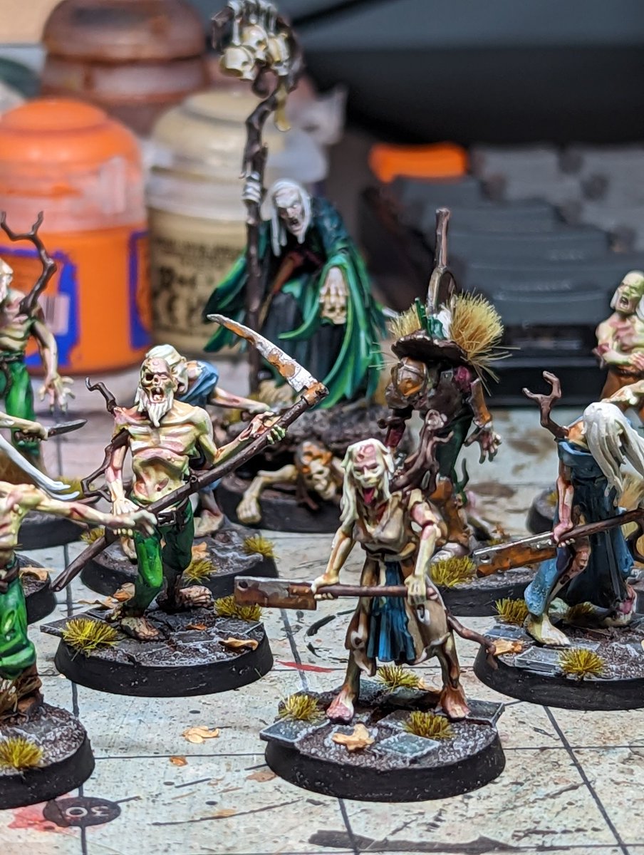 HughWyeth's tweet photo. 20 #Deadwalker zombies done! My #PTG #SoulblightGravelords army is nearly done. Just 5 Blood Knights and I'm set 🧛♂️#warhammercommunity https://t.co/kRZ4vJmr1e