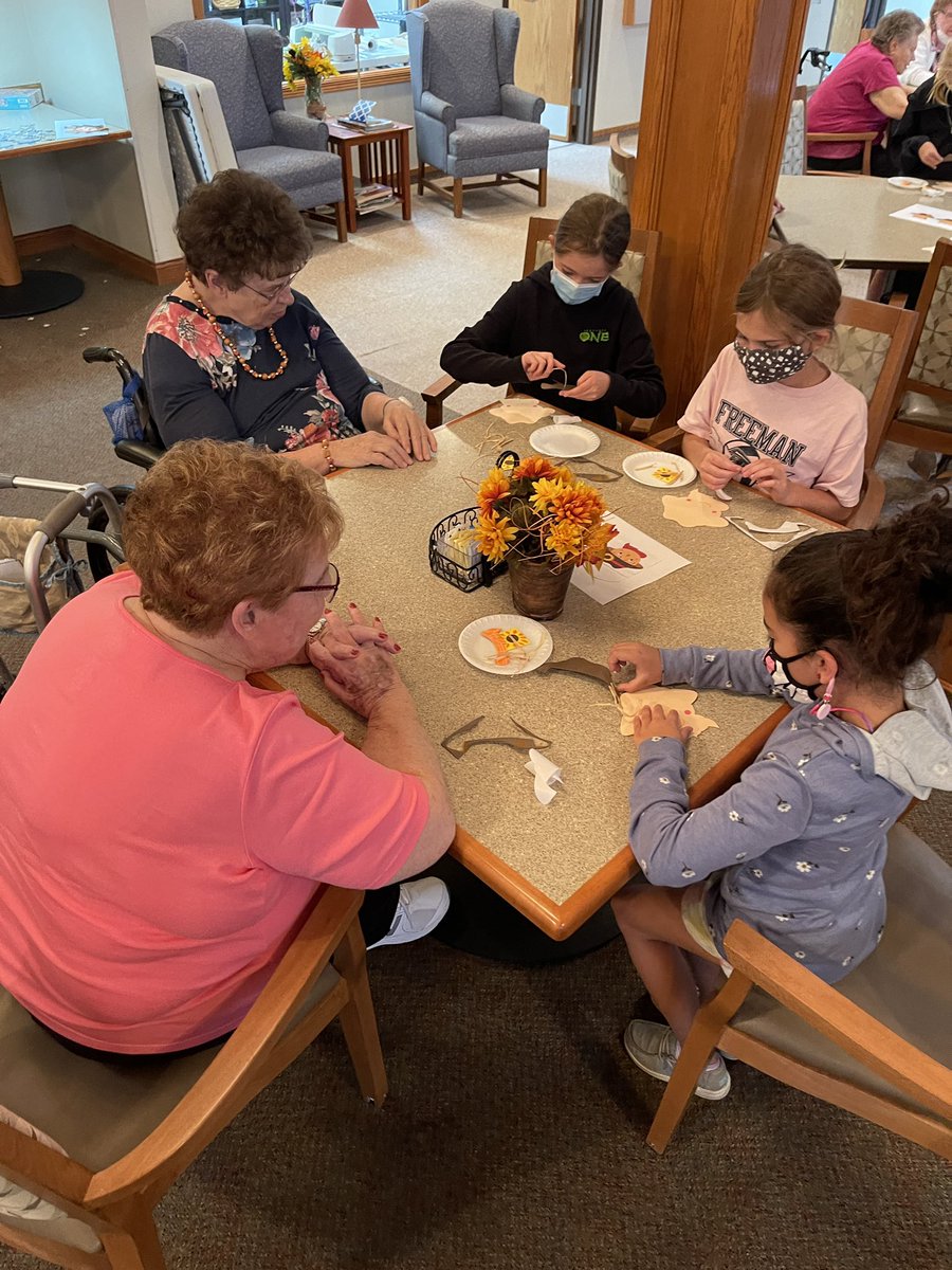 lideus_FPS's tweet photo. We are so glad to be visiting Goldcrest again! The kids enjoyed making a craft and talking with the residents! They are looking forward to their next visit! #freemanfalcons https://t.co/I4nWPPVRvq