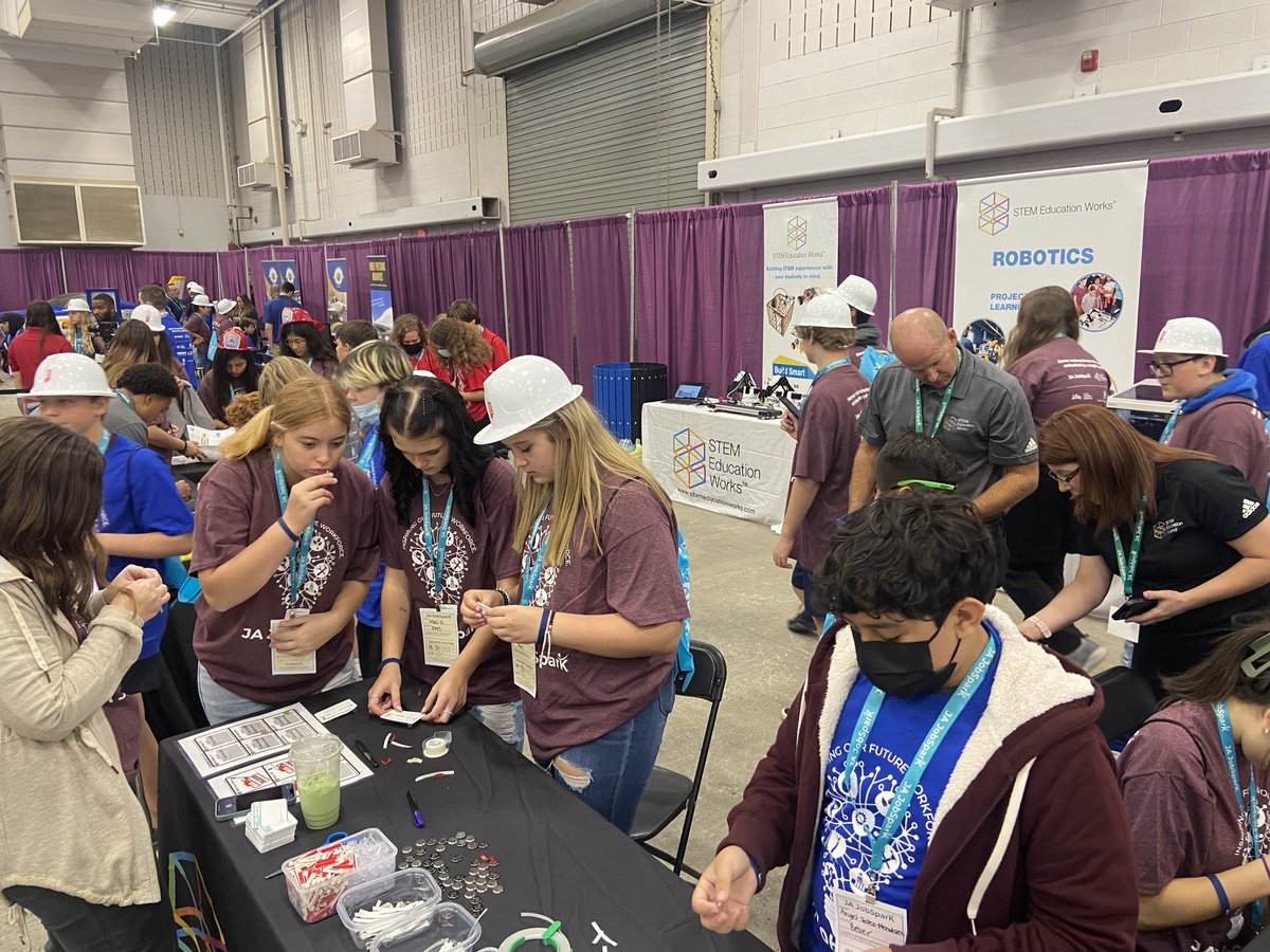 STEMeduWorks's tweet photo. We had such a blast the past two days at JA JobSpark. Students from the area got to enjoy making LED nametags, and play with robotics and 3D printed items. Thank you @JACentralInd for the opportunity to be a part of the event!
#jajobsparkindy https://t.co/LdUFDpyozH