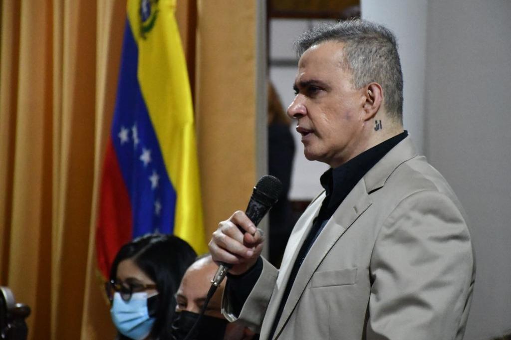 mineducacion_ve's tweet photo. ¡Rompe el silencio! 
 
La ministra @_LaAvanzadora, el fiscal general @TarekWiliamSaab, el ministro @VillegasPoljak y el defensor del pueblo @aruizddp participaron en el foro de la campaña nacional #PedofiliaEsCrimen. @NicolasMaduro https://t.co/WYCsWk2vPg
