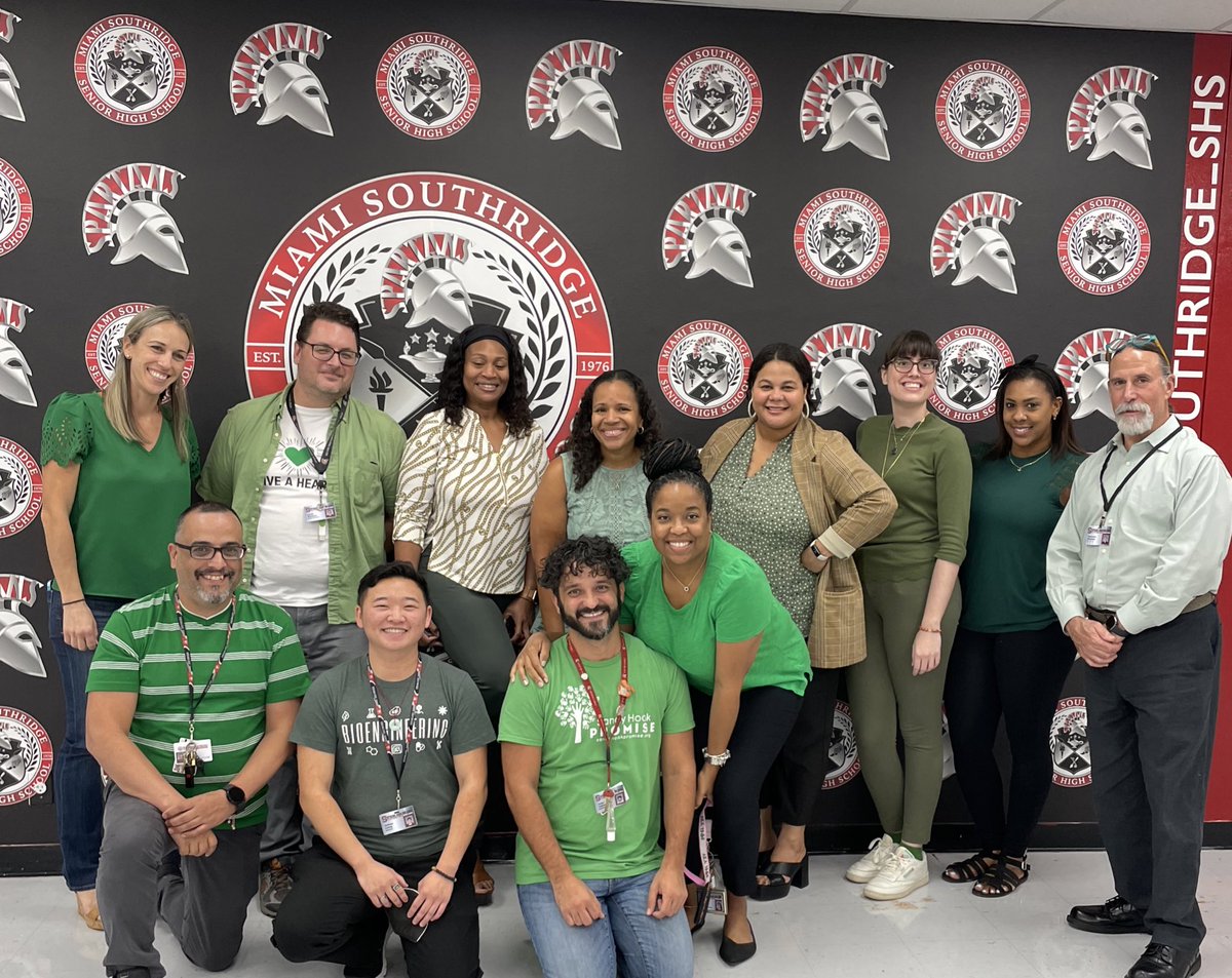 It’s time to challenge staff!! The Spartan fam represented with #WearGreenWednesday 
We wear green in solidarity and support of #StartWithHello & @sandyhook ‘s mission to keep schools strong, joyful, and safe. #StartWithHello2022 is roaring through Spartan territory
     💚⚫️🔴💚