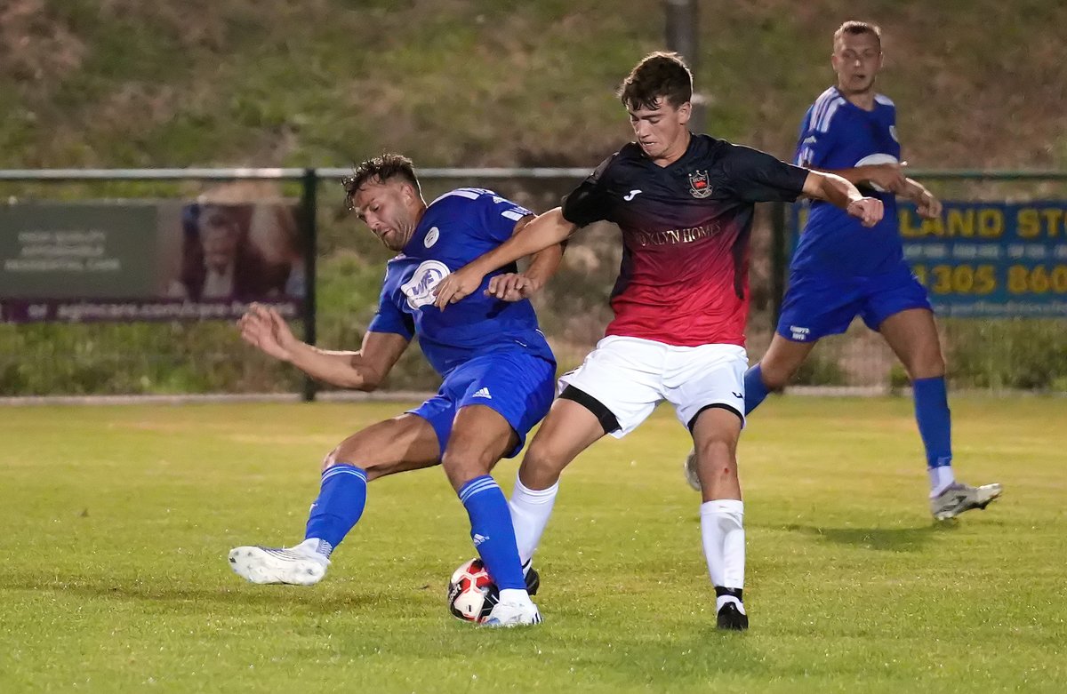 A few from the Portland Utd Res v Holt Utd game tonight, Portland winning 2-0. Full album to follow.

<a href="/PortlandUnited/">Portland United FC</a> <a href="/HoltUtdFC/">Holt United FC</a>