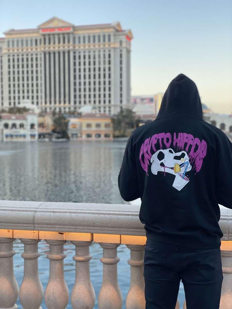 merchseashop's tweet photo. Hello #NFT Twitter!

Do you think your project needs new merch?

We are giving away a 1 of 1 shirt with custom print!

Retweet and tag 2 NFT frens to win! https://t.co/pmhb9Zf0wN