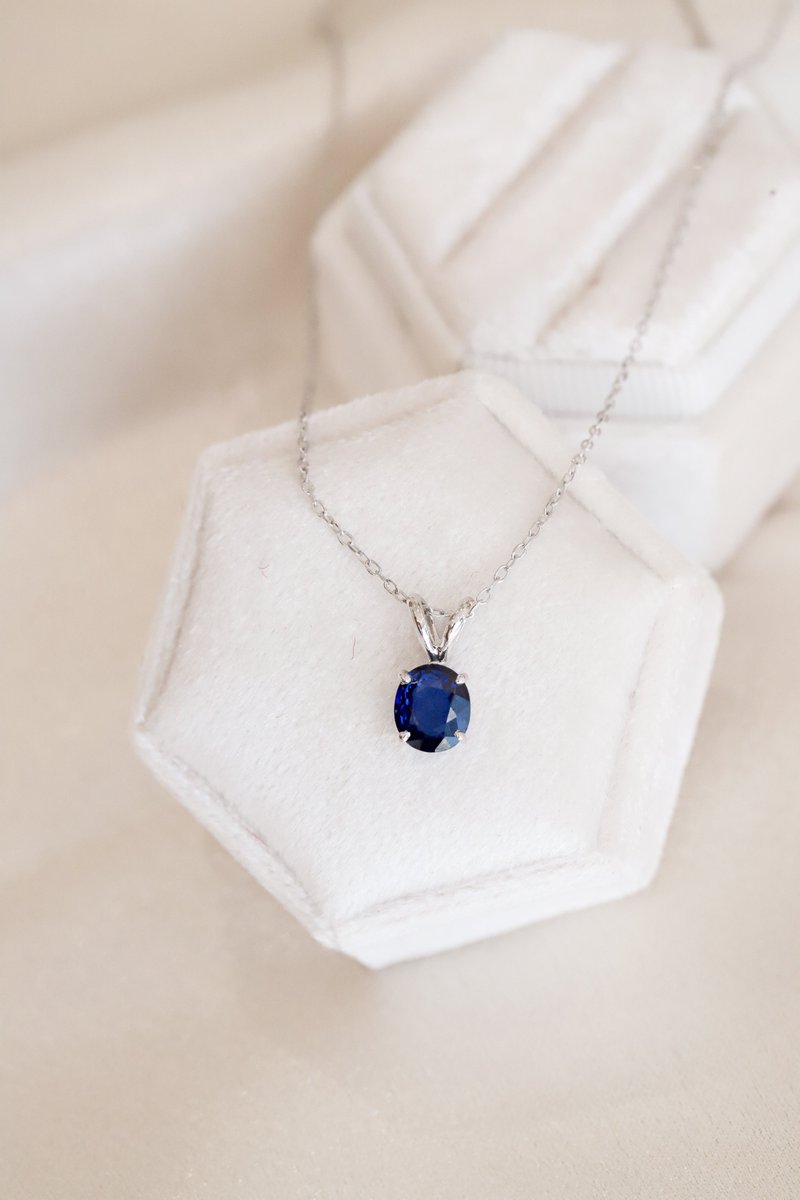 DandGWarehouse's tweet photo. A Classic Design Always Stands the Test of Time!
#sapphire #sapphirering #sapphirenecklace #sapphirependant #gemstones #diamondandgoldwarehouse #diamonds #septemberbirthstone #dallasjeweler #dallasjewlery #stackablebands #inhousejeweler #smallbusiness #shoplocal https://t.co/CmoiC9U58f