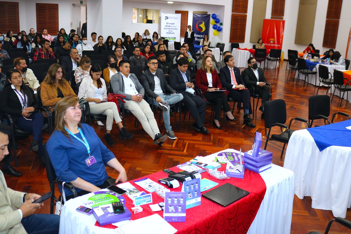 camarapasto's tweet photo. ¡Con éxito realizamos la Rueda Financiera 2022!
Un evento que fortaleció las relaciones de empresarios con bancas y microfinancieras, generando un acercamiento para que el sector empresarial conozca los diferentes servicios que brindan estas entidades.

 #NariñoPrimeroLoNuestro https://t.co/VZhZaf14tG
