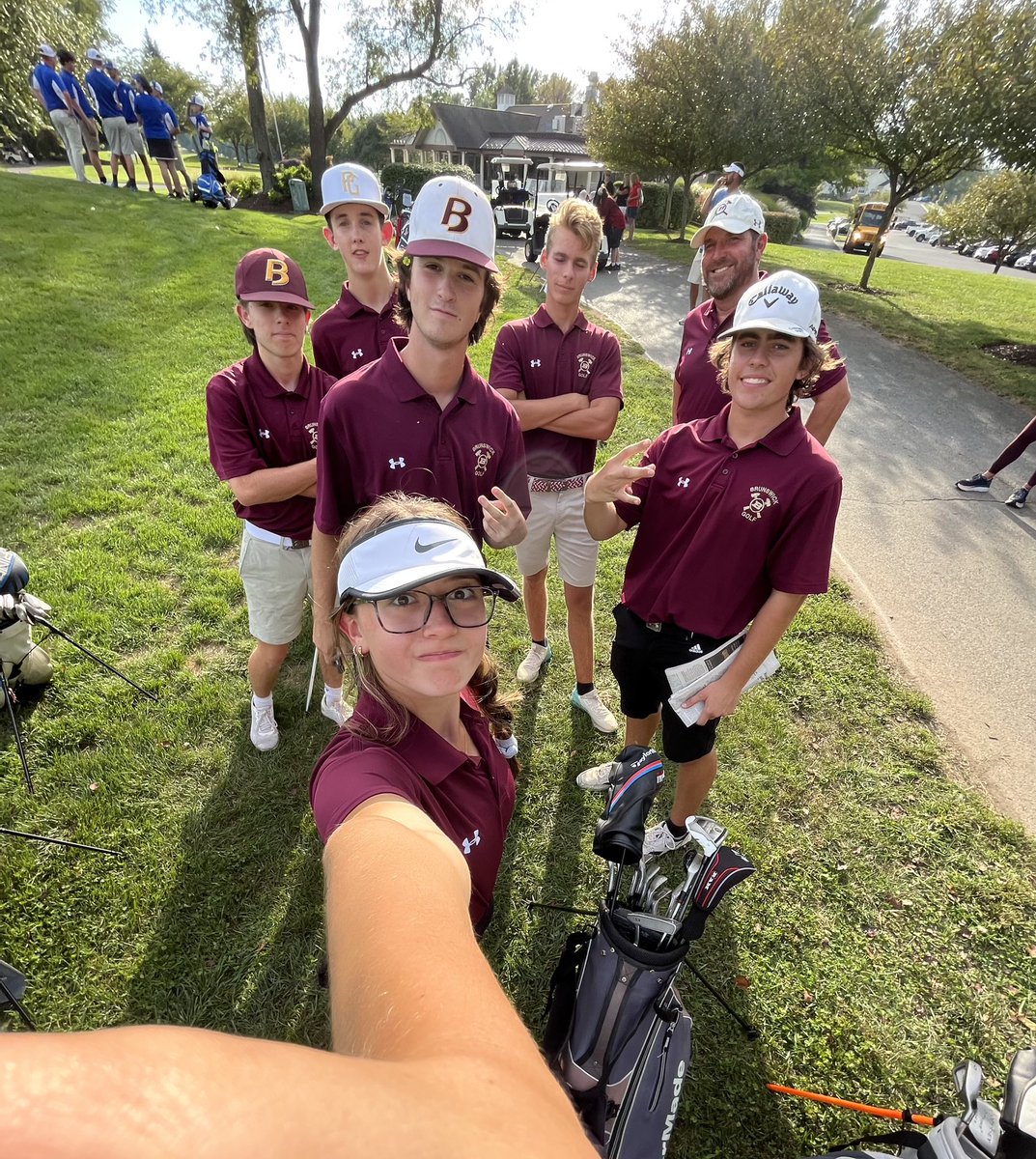RailroaderGolf's tweet photo. School record! @RailroaderGolf shoots a 145 (TJ 160)! Alexandra Swam is low medalist with a -2, 34. Golf improves to 3-2 on the season. https://t.co/akOpHlM4QI