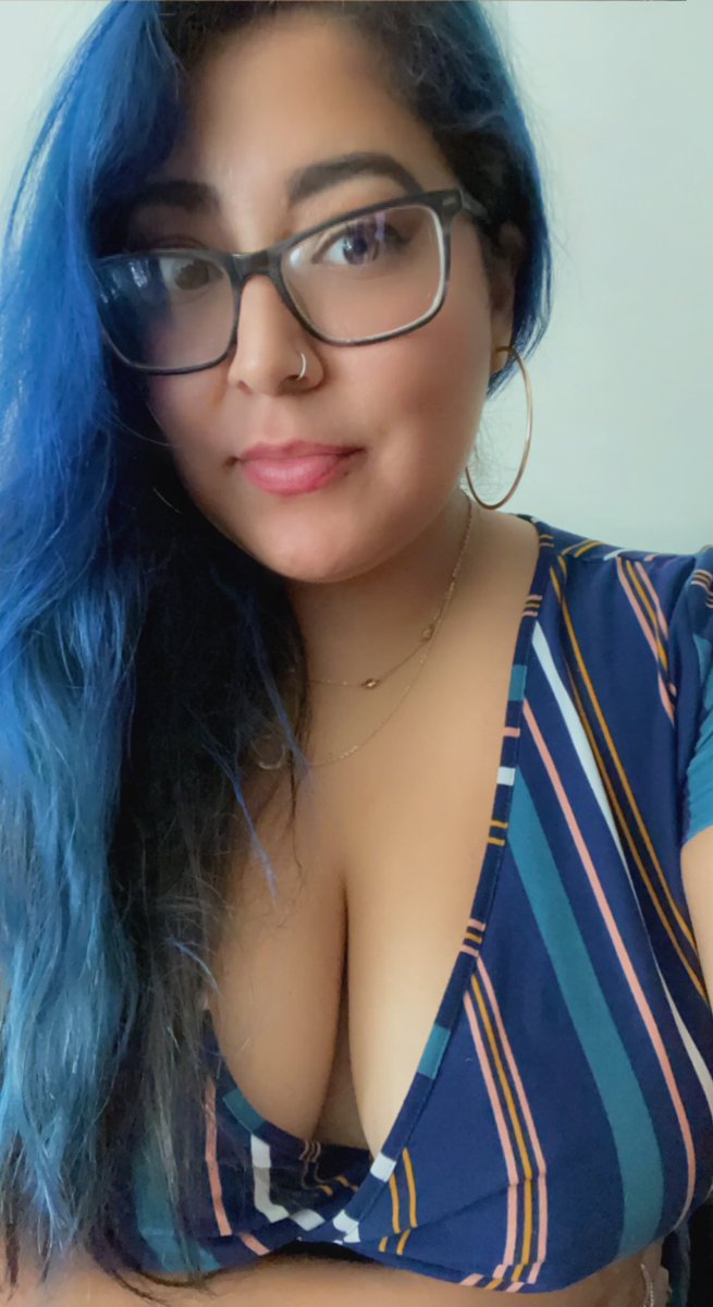 MarieSam0121's tweet photo. Who’s wanting to drained today? 🤑
Cause I’m backkkk!!! 

Findom feetpics content 

$Samvan13 https://t.co/EvZA6SbEDP