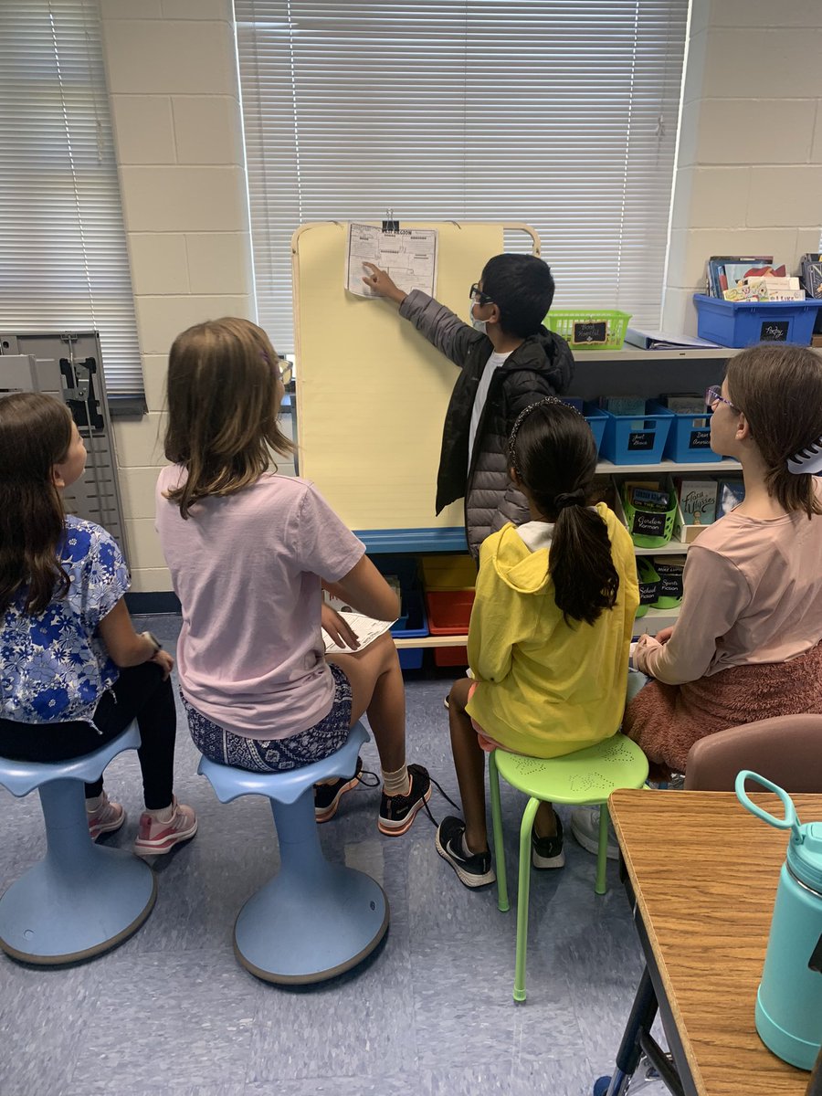mrssafranek's tweet photo. Our geographers road-tripped through the U.S. regions today in expert Jigsaw groups 🗺️ https://t.co/HURlNXguwc