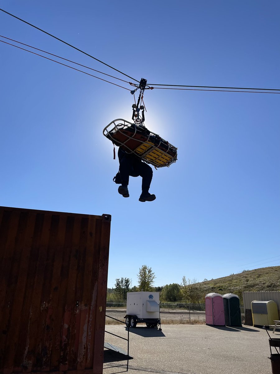 DaveBain5's tweet photo. RDES Rope tech course. #highlines #alwayslearning #techrescue @chiefmcmullen @Tyler_Pelke @RedDeerFire @DaveBain5 @CityofRedDeer @RedDeer911 https://t.co/grzBu2xaIq