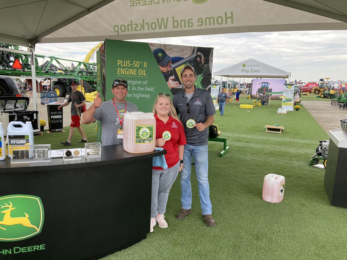 apasztor82's tweet photo. Proud to donate a jug of soap along with @AgPro_Ohio to Sara and Garett of the @OhioStateFSR If you ever get a chance to come out to this show I highly recommend it, it is AWESOME!!! #Andyclean The official soap of @OhioState 😉 lol Great meeting everyone today!!! Gr8 time 👍✅ https://t.co/UXh1QAyhHU