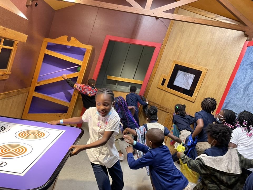 CookeStem's tweet photo. Our Cooke STEM scholars and staff had a blast on our first school-wide field trip of the year! #STEMisforeveryone @Dr_Vitti @Susie92286632 @LStreat07 https://t.co/msxJZBvnWO