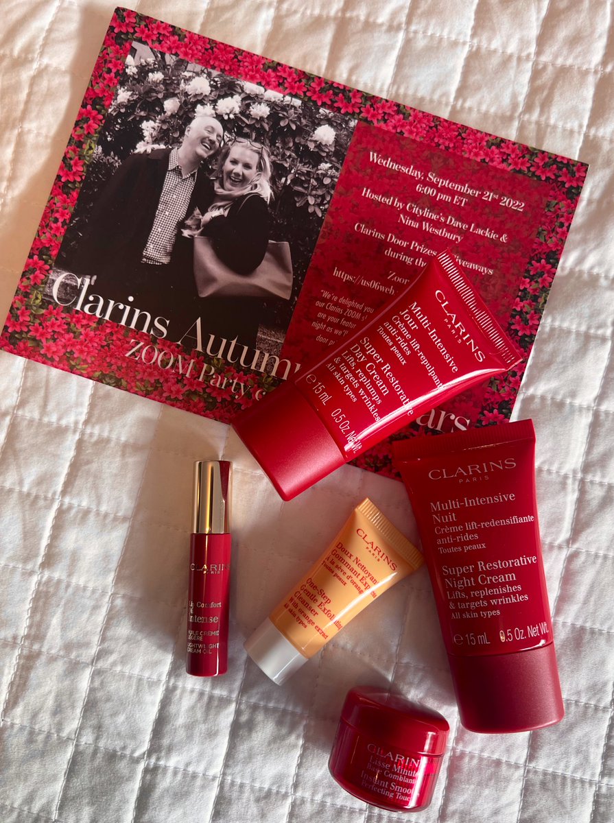 Getting glam for tonight’s <a href="/ClarinsCanada/">Clarins Canada</a> Autumn All-Star party! 
Hosted by the fabulous <a href="/davelackie/">dave lackie</a> &amp; <a href="/NinaWestbury/">Nina Westbury</a>! #ClarinsAllStars

See you soon! ♥️🔜💋