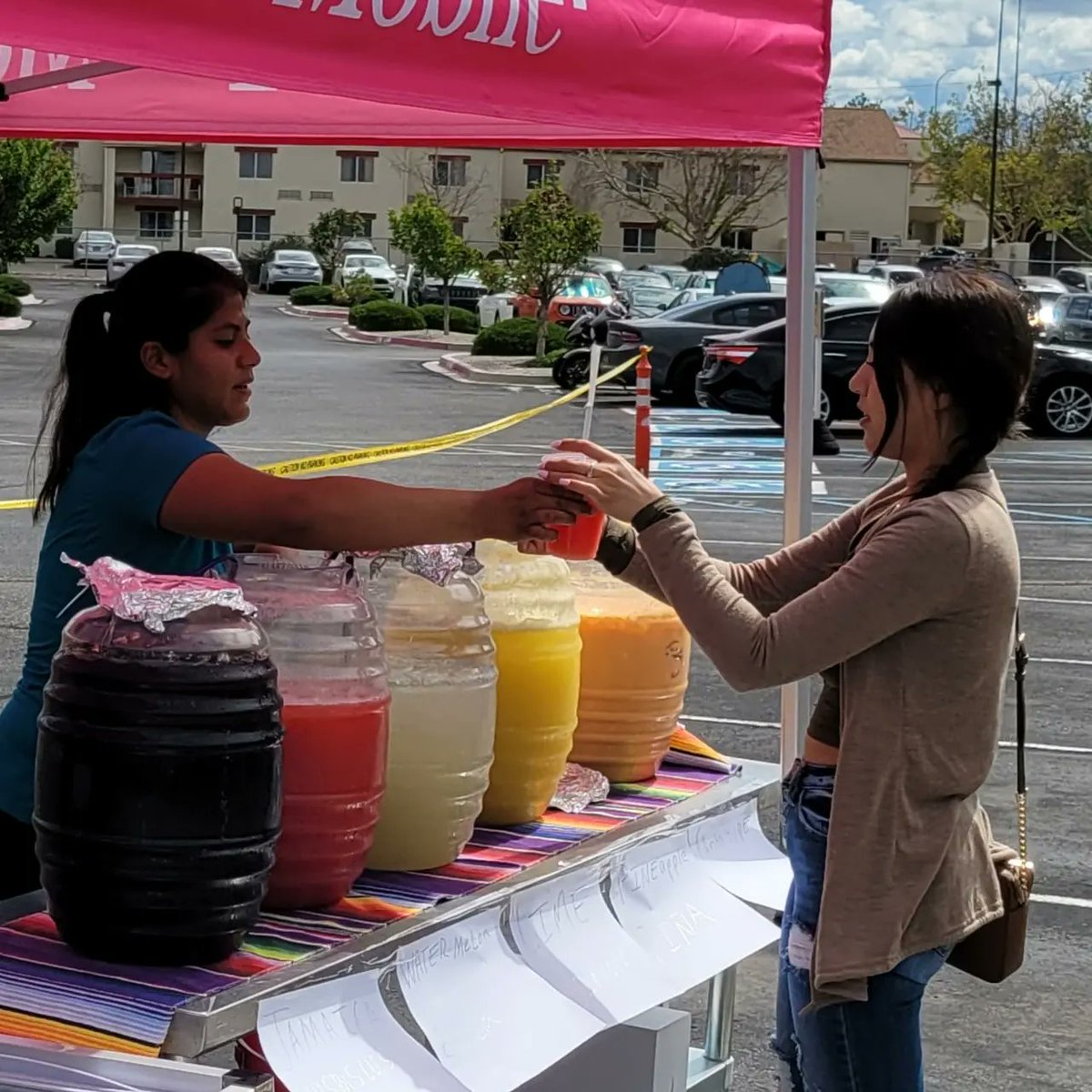 team505menaul's tweet image. Feliz Mes de la Herencia Hispana! Thank you to our local Multucultural Alliance for hosting an incredible event celebrating Hispanic culture with games, dance, learning stations, and yummy aguas frescas 🥤and elote!🌽. 

#mobilizeforunity #MCA #BeYou