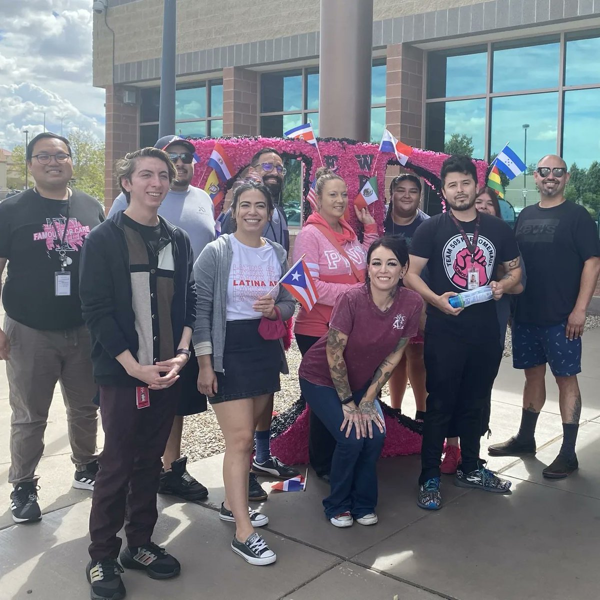 team505menaul's tweet image. Feliz Mes de la Herencia Hispana! Thank you to our local Multucultural Alliance for hosting an incredible event celebrating Hispanic culture with games, dance, learning stations, and yummy aguas frescas 🥤and elote!🌽. 

#mobilizeforunity #MCA #BeYou