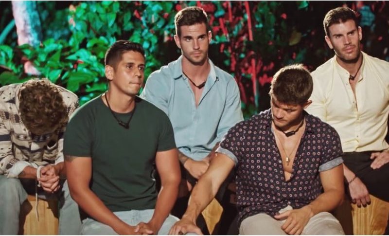 tzantzi's tweet photo. Javi, cariño, te vas a sentar en mal sitio. Estás jodido.

#LaIslaDeLasTentaciones1 #LaIslaDeLasTentaciones https://t.co/k9CQpp8OyK