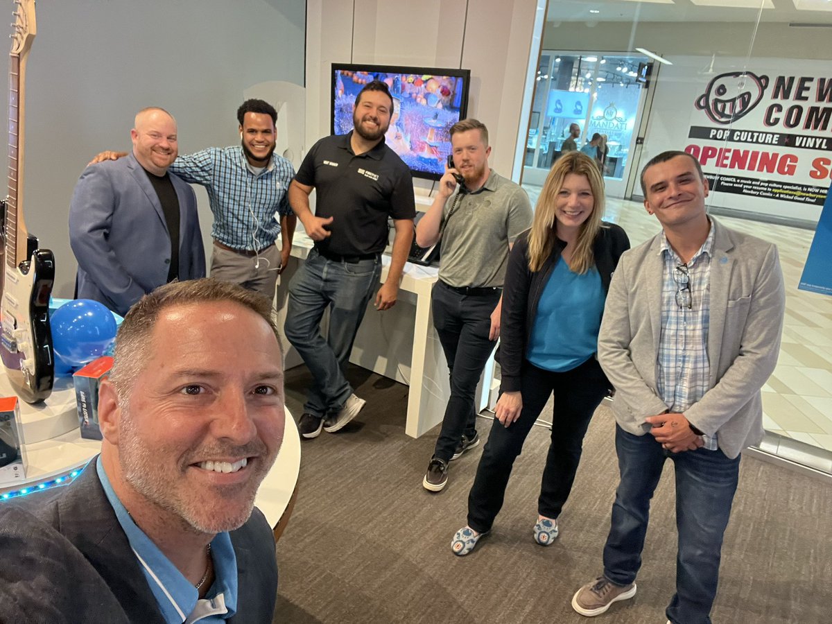 Great visit at Crossgates!! Business even answers the phone! Thx Biz/FN support! @judy_cavalieri @klane1202 @renandlima89 @OneNYNJ @SeanHaffner1 @KentWinner