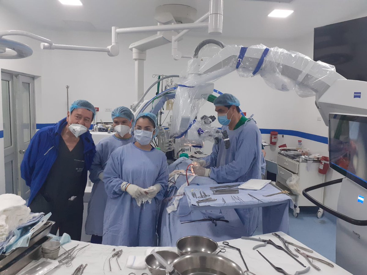 kaikamed's tweet photo. Hoy #Cúcuta cuenta con el #TIVATO700 de @ZEISSmeditec en la @ClinicaSanJose3 para realizar operaciones complejas, como la Microdiscectomía de Columna hecha por el Dr. Mora y la Dra. Gutiérrez.
#nortedesantandercolombia👏

#Kaika #equiposmédicos #ZEISSmeditec #TIVATO700 #noparamos https://t.co/FRfVjid0EZ