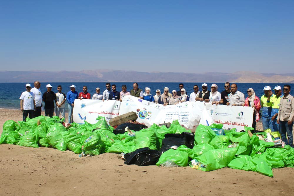 AboNwasreh's tweet photo. حملة نظّفوا العالم 2022 - الجمعية الملكية لحماية البيئة البحرية.

#cleanuptheworld #CleanUpDive #CleanUpBeach #Jordan @JredsJ @CROSSDEV_Social https://t.co/XdtyhSReKP