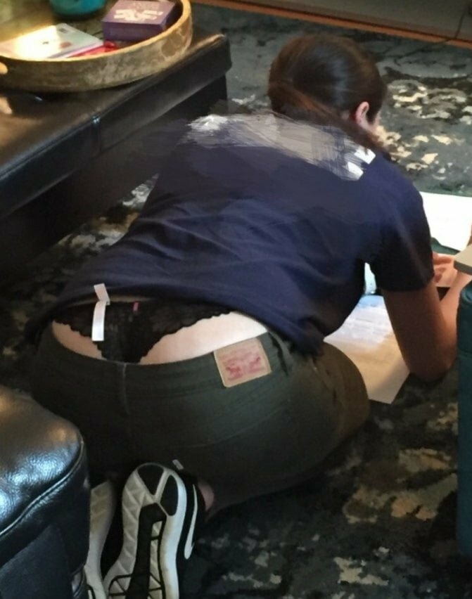 Cabalgando4's tweet photo. Hola compartes mi foto soy diseñadora gráfica 🍑👀💦💦💦🔃😋 https://t.co/5MEuFoDtEa