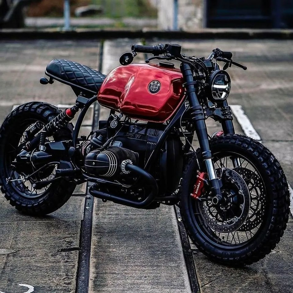 BMW
#CafeRacer