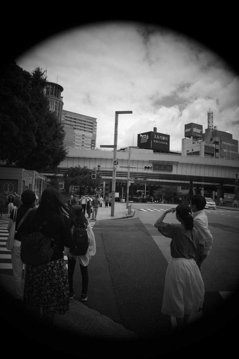 Zenkou_Egawa's tweet photo. 街角 9.22
#Tokyo
#Art
#MAKE2.8/28mm
#SONYa7rm2
#Monochrome
#絞り開放
#撮って出し https://t.co/kmUfFR1ePq