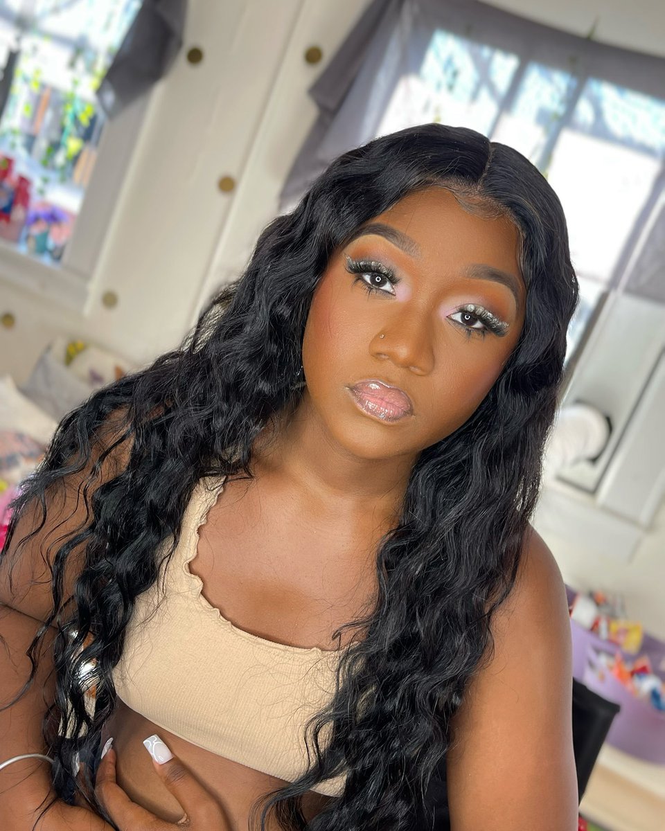 Trillee_xo's tweet photo. 📍Connecticut Makeup Artist 🔥
IG: @_kalithemua https://t.co/3l602aaFfJ