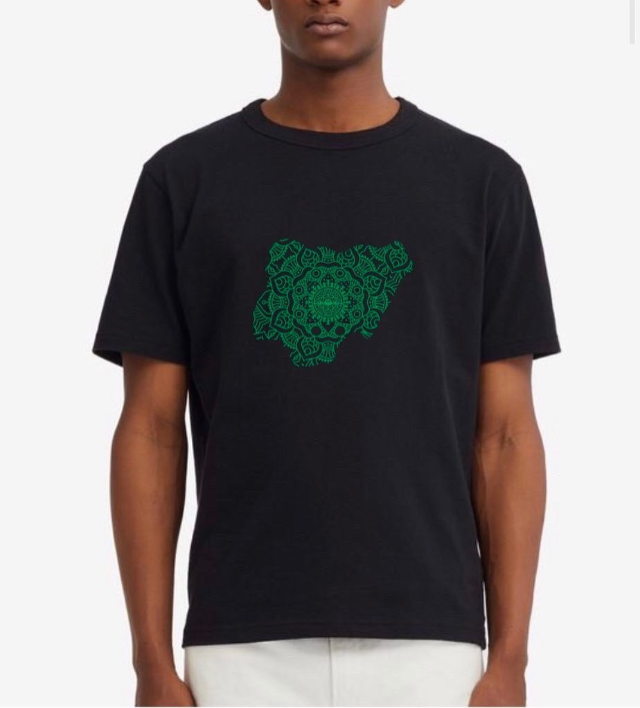 freezle_'s tweet photo. How do you want to appear this independence 🇳🇬
The 50th Retweet gets a free T-shirt.
T-shirt cost N4,000 only.
You can choose to inspire patriotism by purchasing this collections for friends, family or even random people.
#explore9ja Cc: @explore9ja_ https://t.co/x4FY6tIDyL