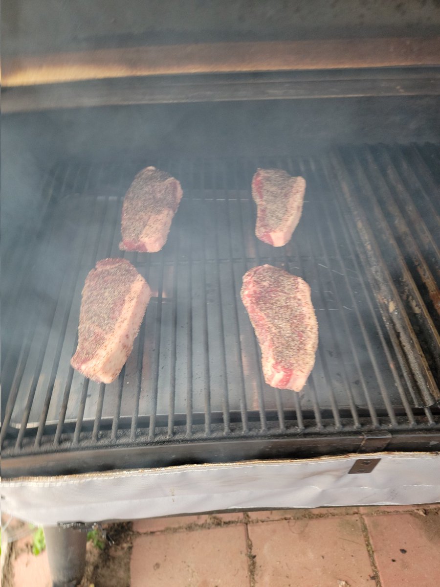 Currently_smokin_bbq tweet media