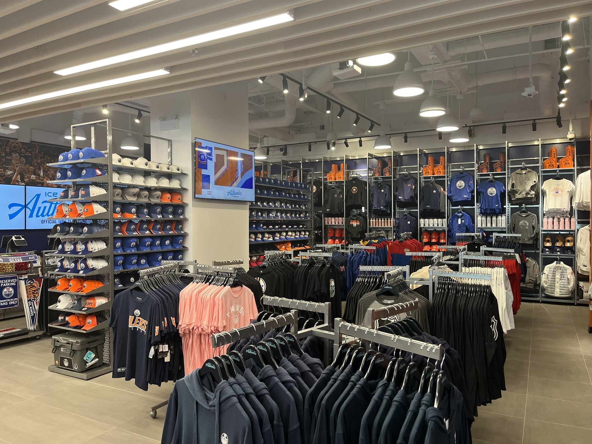 Oilers store sale kingsway mall