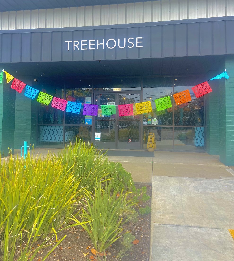 Treehouse_SC's tweet image. Highlights from our "Equity in Cannabis Celebracíon" on 9/18! It was so fun celebrating our diverse community 🤩 Stay tuned for more!

¡Fotos de nuestra "Celebración de la Equidad en el Cannabis" del 18/9! Fue muy divertido celebrar nuestra comunidad diversa 🤩  Vendrá mucho mas!