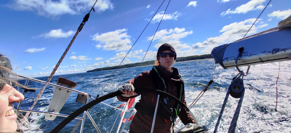 SigmaJuly's tweet photo. ... and the next level of team building, when you're on a sailing boat that suddenly lost its steering under 20 knots of wind ... @therealLundLab @UCPH_BRIC https://t.co/NfIO5PE7yS