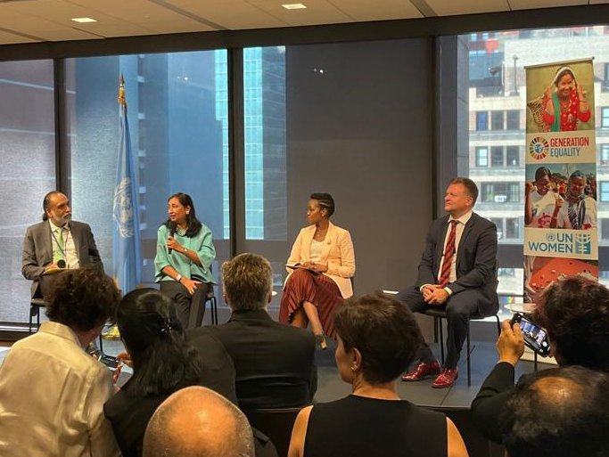 "We are now living with the consequences of tech built primarily by men. To design a brighter &amp; better digital future, we must put women &amp; gender at its heart"

<a href="/UN/">United Nations</a> Tech Envoy <a href="/gioasempre/">Amandeep Gill</a> at @UNWomen #UNGA high-level event on building more inclusive &amp; equal digital societies.