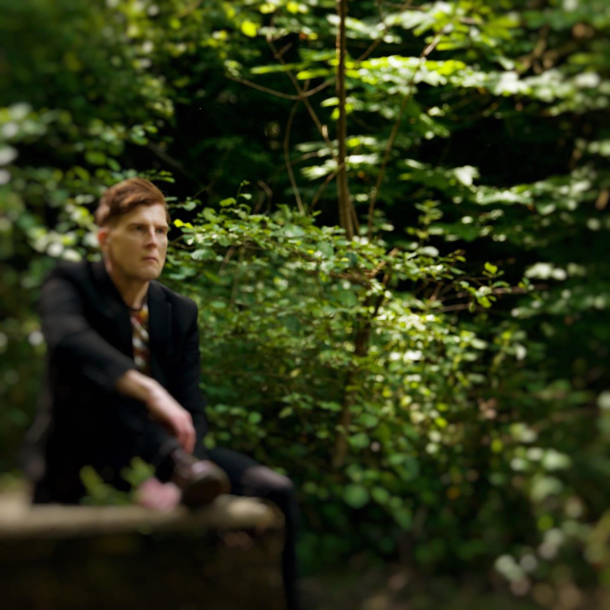 The lyric video for our new single Dreams Are Crashing is now on You Tube youtu.be/35-_SAi26cg