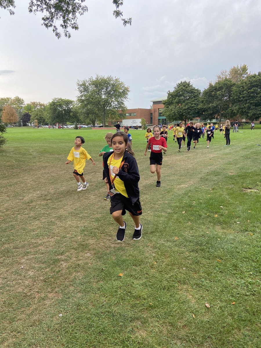 lisakdumont's tweet photo. @Ridley_College Lower and Middle School students participated in the Terry Fox run today. Raising money for cancer research and creating relationships within House Teams! #RidleyLS #RidleyMS #RidleyService #RidleyExperience #BelongAtRidley https://t.co/OuDfi13l1A