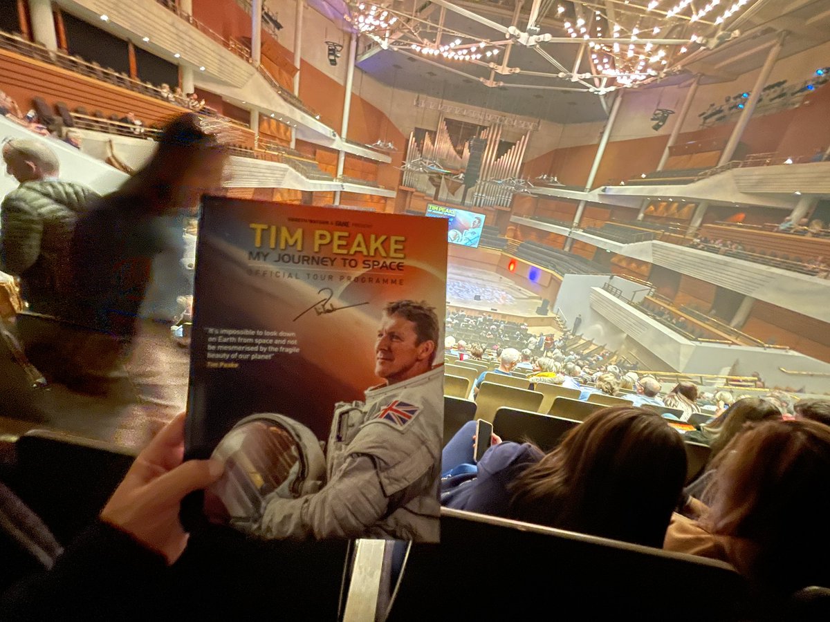 ianabd's tweet image. Sat in Manchester watching the amazing @astro_timpeake explain how a chubby little kid from Chichester worked hard and got the best job ‘out of this world’. A wonderful insight into Tim’s journey to space #esa #iss #journeytospace #limitless @NASAInSight