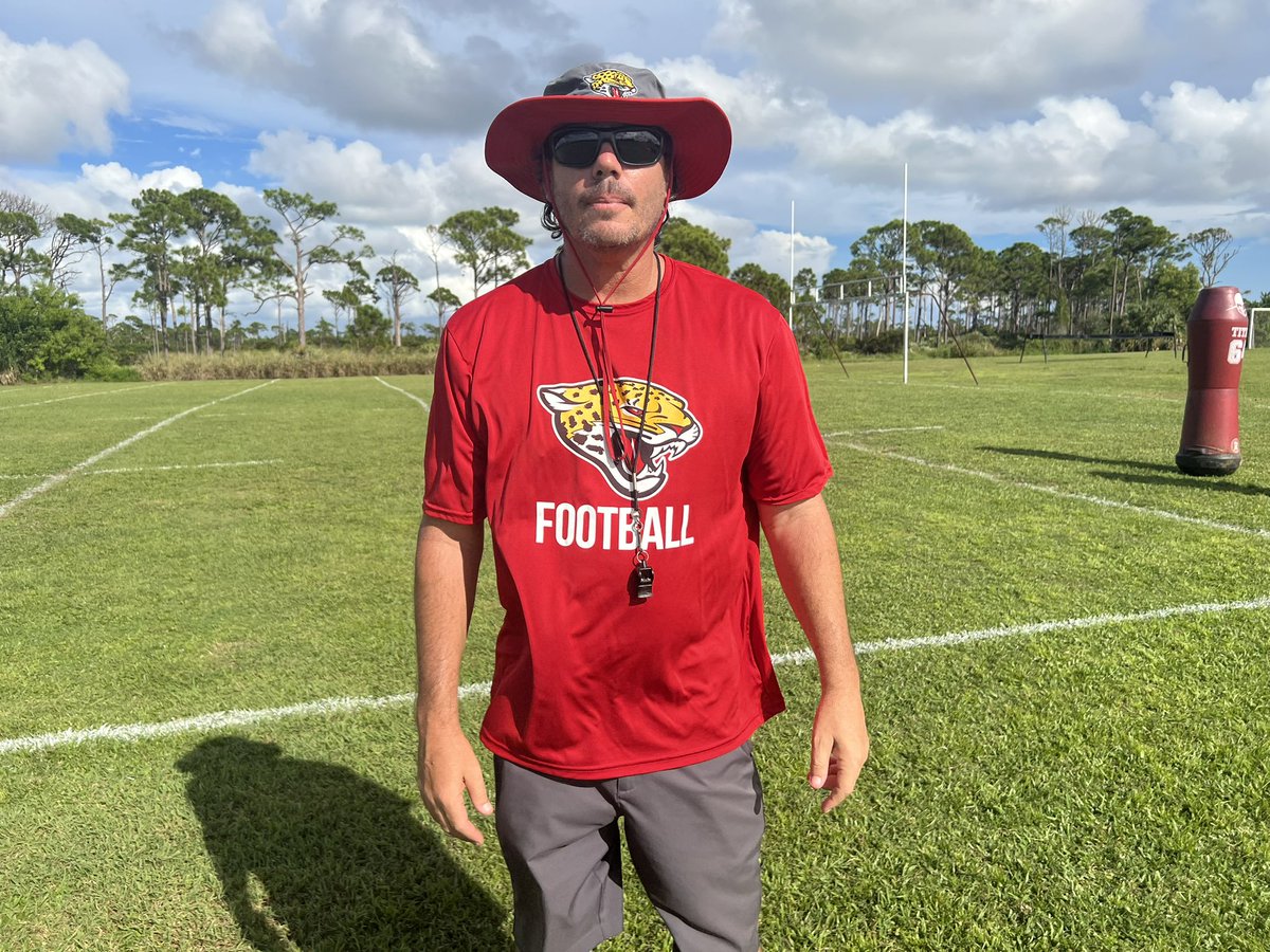 BROTHERHOOD: <a href="/PSLJagsFootball/">PSL Jaguars Football</a> has a close knit group. It shows on the field in more ways than one.

<a href="/CoachChrisDent/">Coach Chris Dent</a> &amp; crew look to have a big bounce back game in Week 5 against <a href="/SRHS_Football1/">SRHS SHARK FOOTBALL</a> in hopes of improving to 3-1 on the season.

We will see what happens.

<a href="/Agorodriguez55/">Santiago Rodriguez</a>