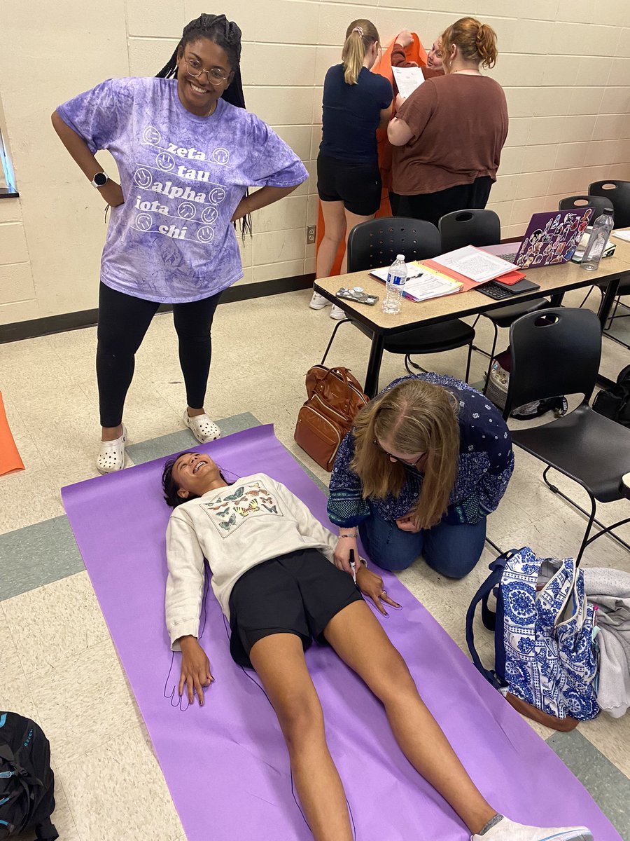 MrsKennySHS's tweet photo. Teaching future English teachers @MTSU is always a blast and even more when we get to Active Learning Strategies! @mtsuenglish https://t.co/qJ6KwE6XUs