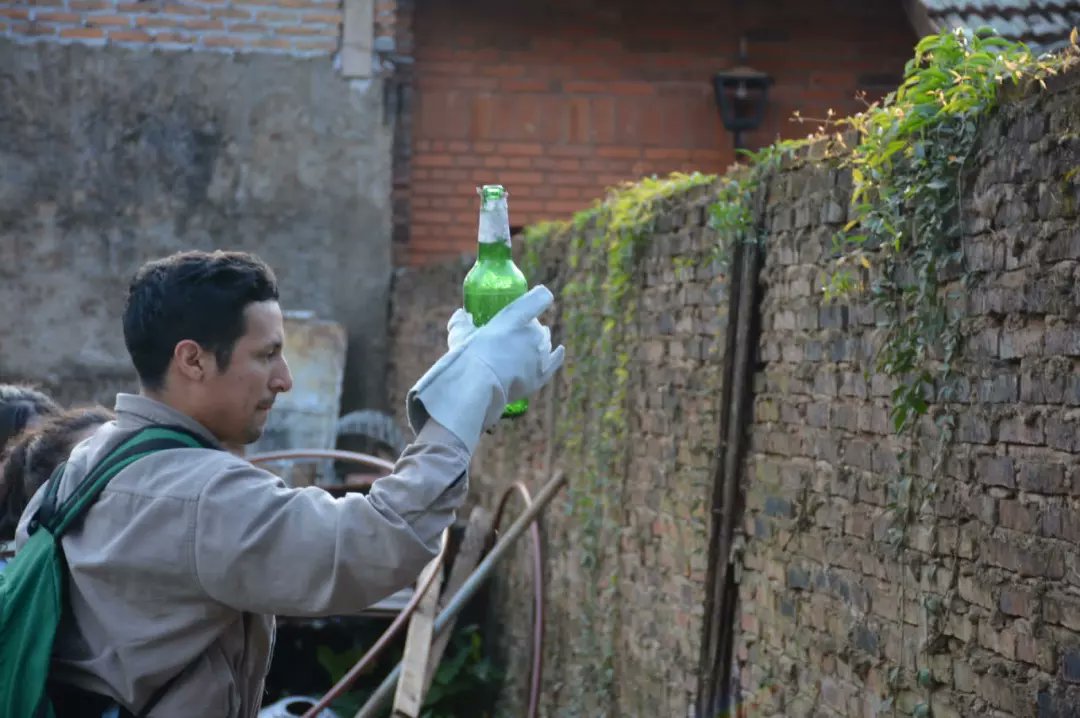 VirasoroMuni's tweet photo. La Municipalidad  de Gdor. #Virasoro y  la Dirección de #Enfermedades #Vectoriales y Zoonosis del Ministerio de Salud Pública de la provincia realizan un #operativo de  #control vectorial de enfermedades transmitidas por mosquitos en barrios de la localidad. https://t.co/Rc0rSGrZSG