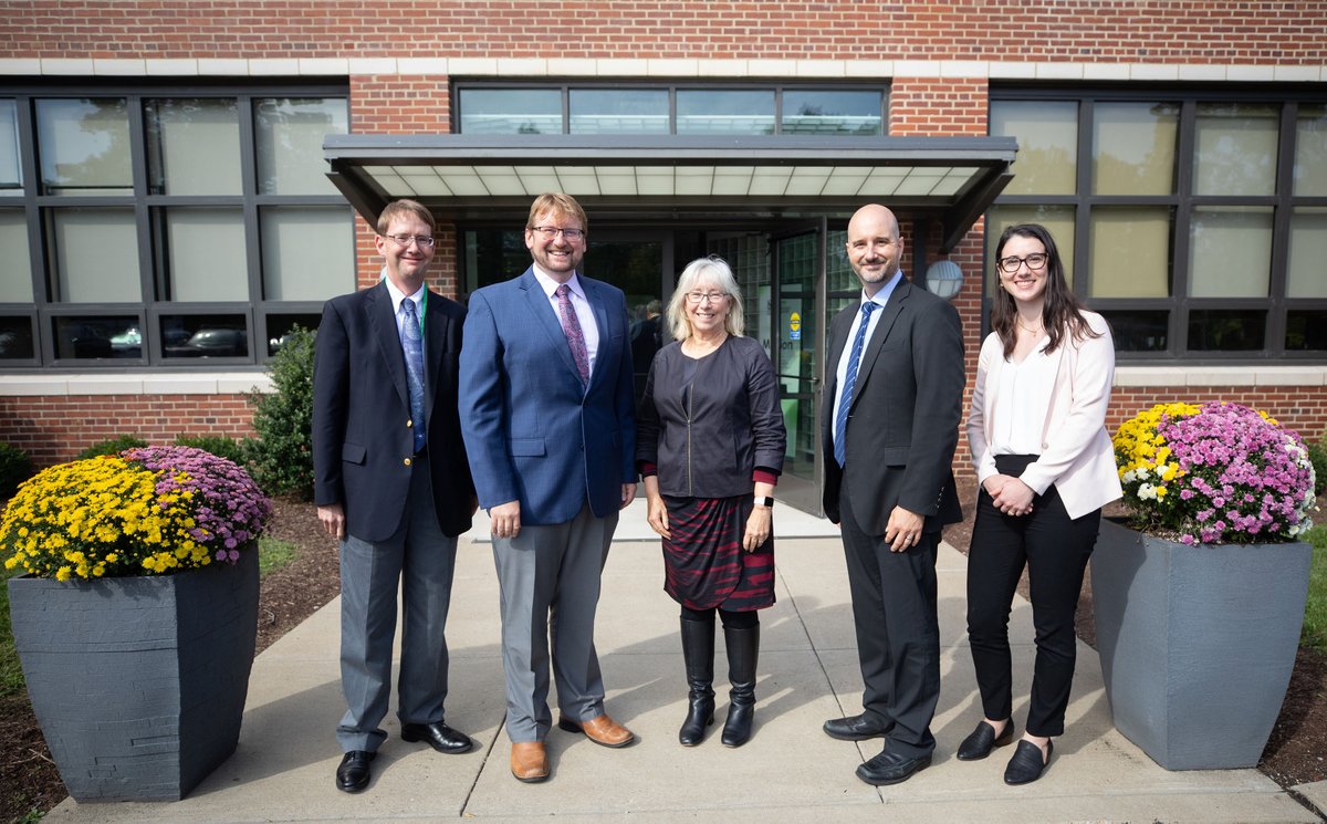 NETL_DOE's tweet photo. Representatives from the White House Office of Science and Technology Policy Energy Team visited #NETL’s Pittsburgh site today to discuss how the Lab’s #EnergyAnalysis expertise can help support the nation’s transition to a clean energy future.
https://t.co/zbKvhTqqTc https://t.co/EOXxfnQKYE