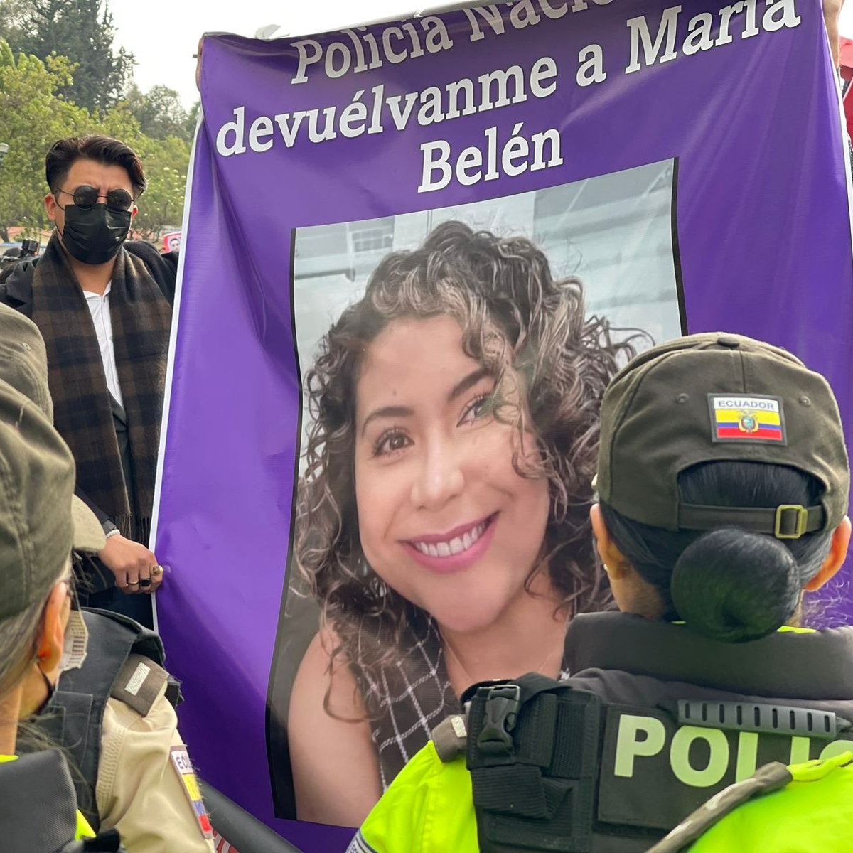 Primicias's tweet photo. Distintas organizaciones se unen a la marcha por el caso de #MaríaBelénBernal en la avenida Amazonas al norte de #Quito. » https://t.co/h55s2W6nop

Reporta: @EmersonRubio22 https://t.co/qtLde07ocR